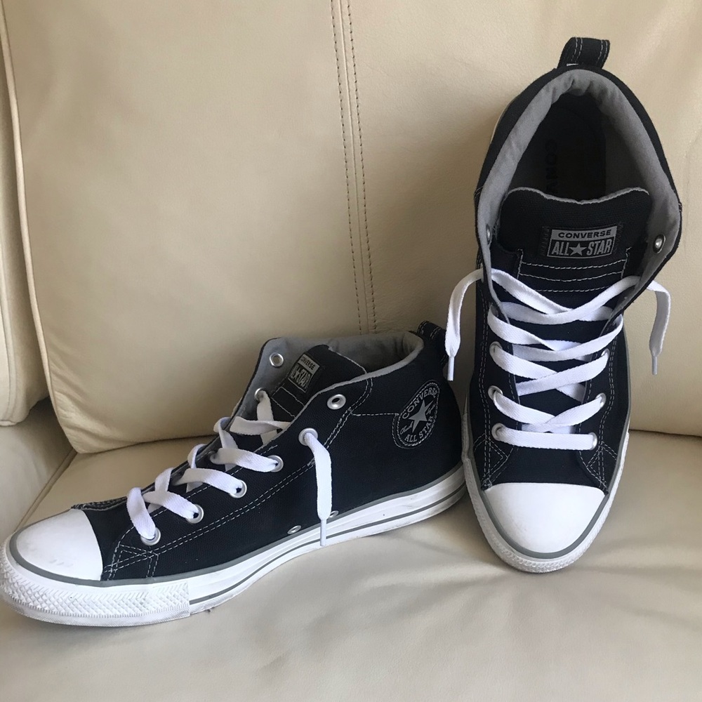 Men’s Chuck Taylor Converse high tops size 11